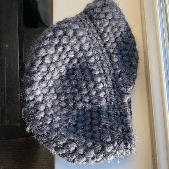 Rike Feurstein Berlin 100% Wool Hat Mint Condition display picture 3